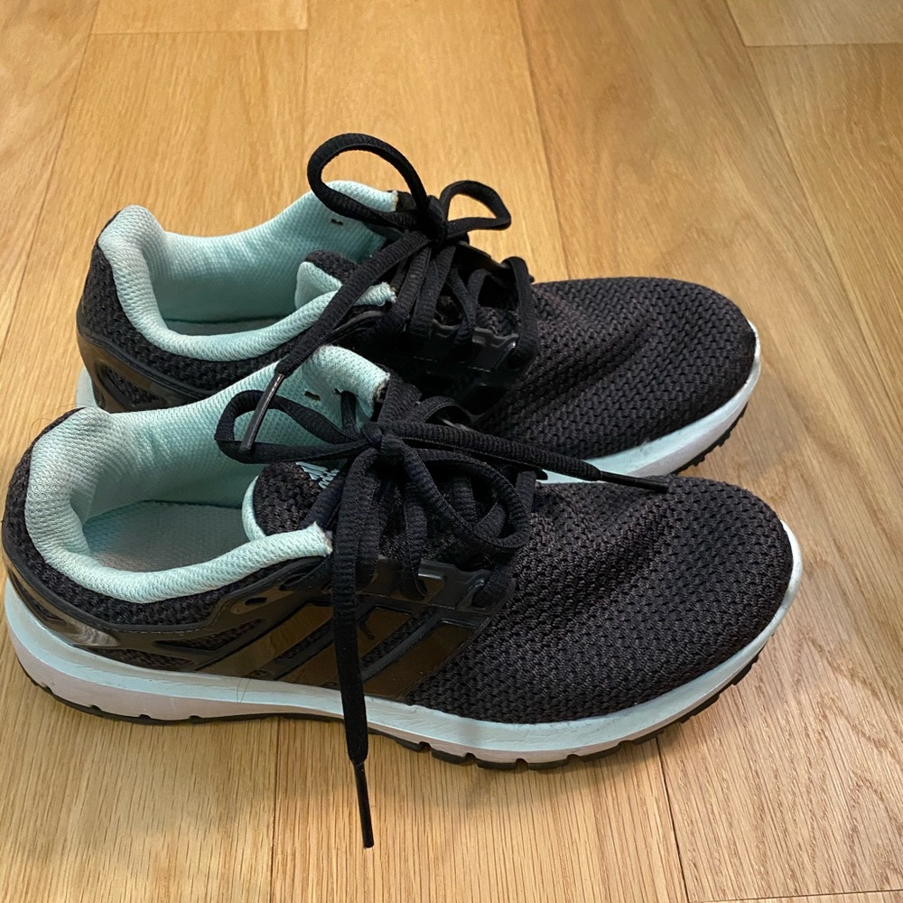 Pre loved Adidas Sneakers